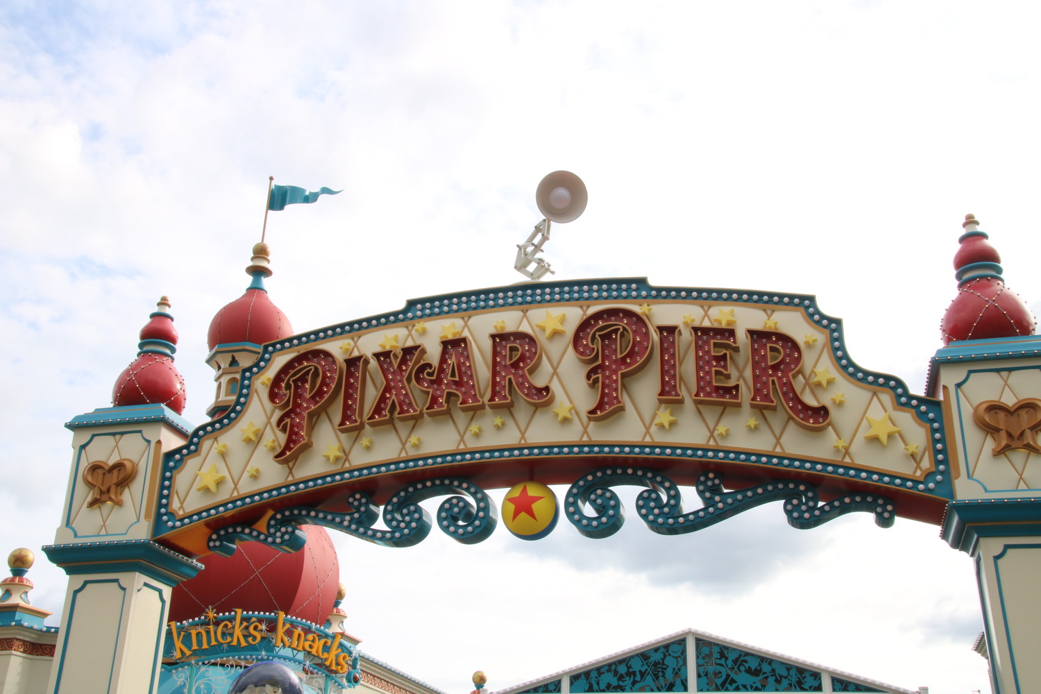 , Disneyland Resort Update – Mickey, Food, and Color
