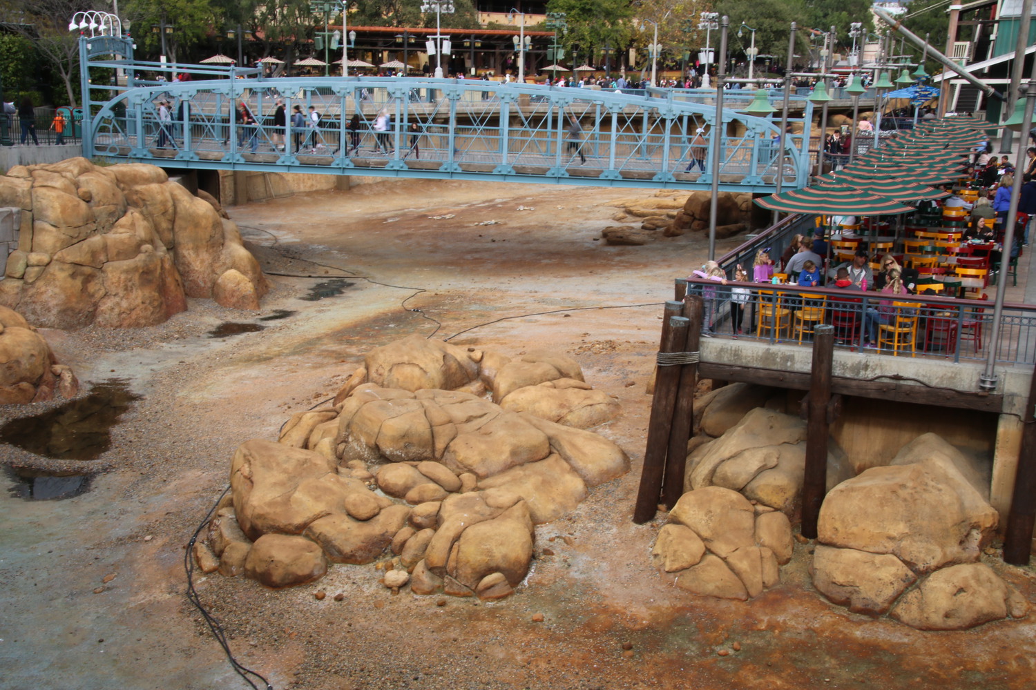, Disneyland Resort Update – Mickey, Food, and Color
