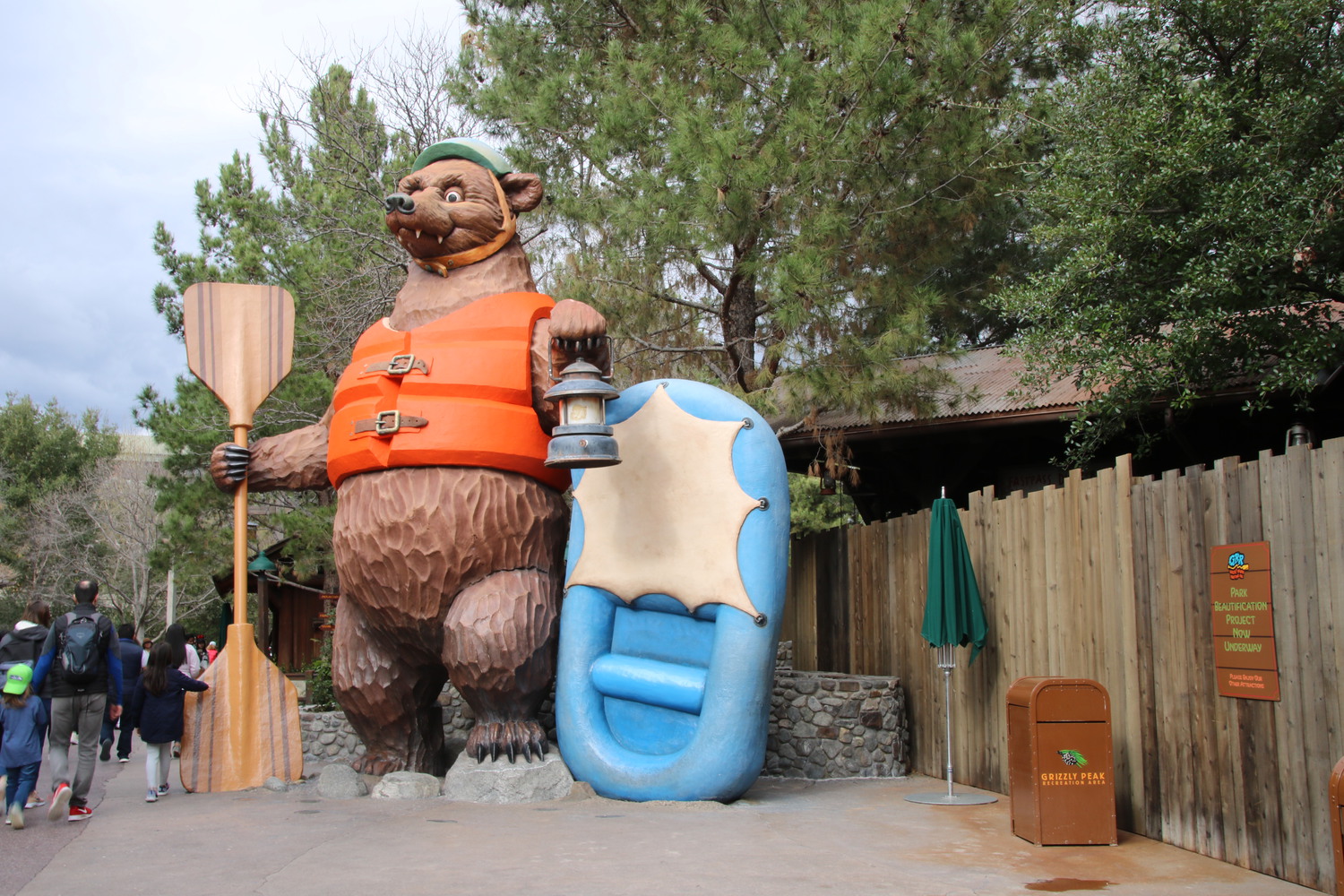 , Disneyland Resort Update – Mickey, Food, and Color