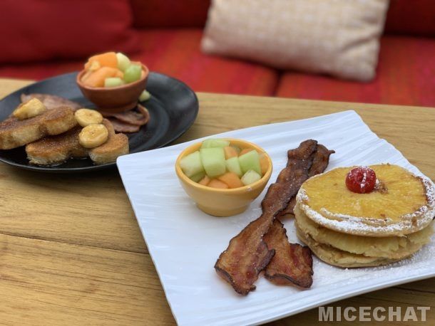 , Disneyland Resort Update – Mickey, Food, and Color