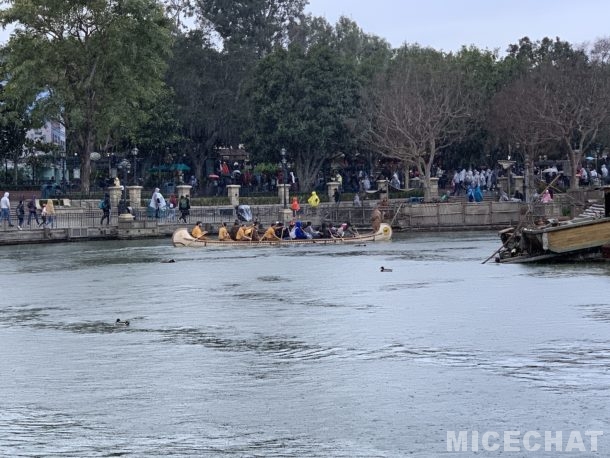 Rainy Days and Mondays, Disneyland Update: Rainy Days and Mondays