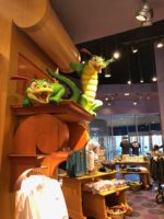 Disneyland-Hotel-shop-detail
