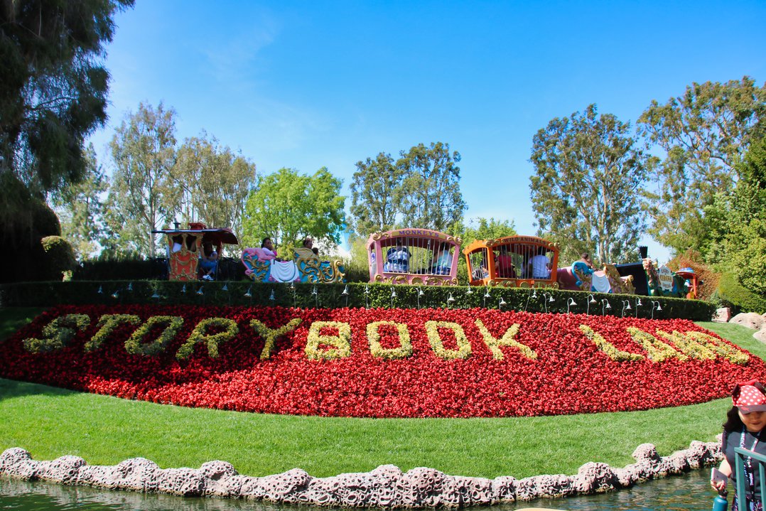 Disneyland Dumbo, Disneyland News Update: Jessie Spins, Dumbo Soars and the Heat Begins to Rise