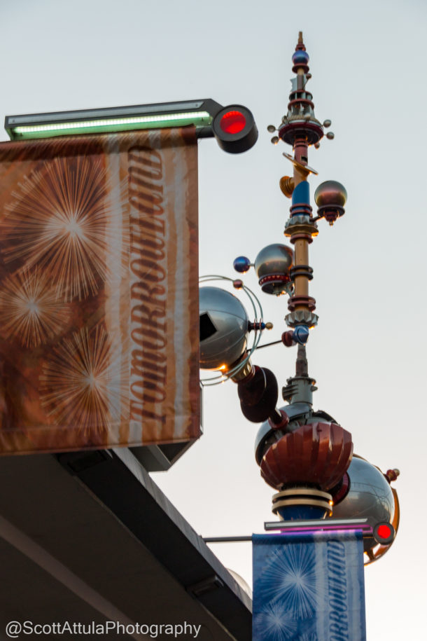 Disneyland Castle, Disneyland Update – Castle Metamorphosis and Star Wars Outcroppings