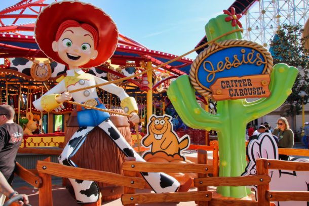 Disneyland Dumbo, Disneyland News Update: Jessie Spins, Dumbo Soars and the Heat Begins to Rise