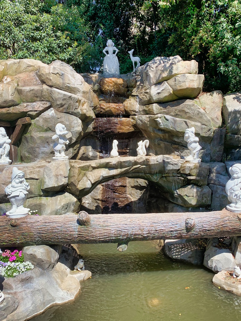 , Disneyland Update – New Star Wars Details, Stardust Expands, Springtime in the Parks