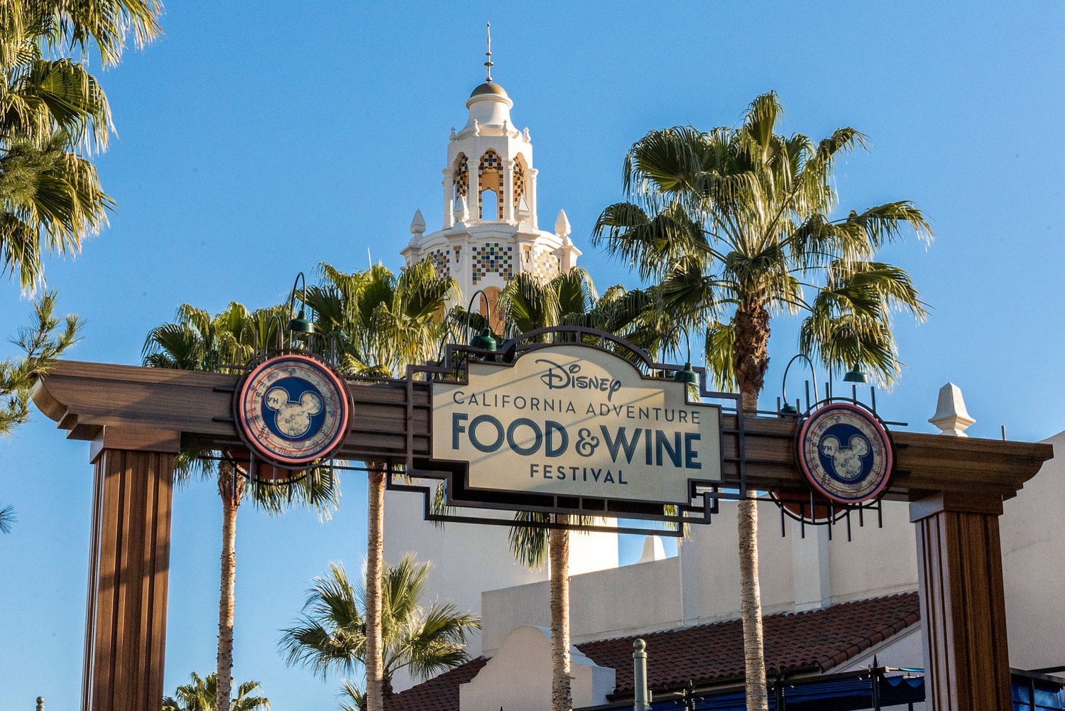 , Disneyland Update: Big Profits, Bigger Cuts & Blue People!