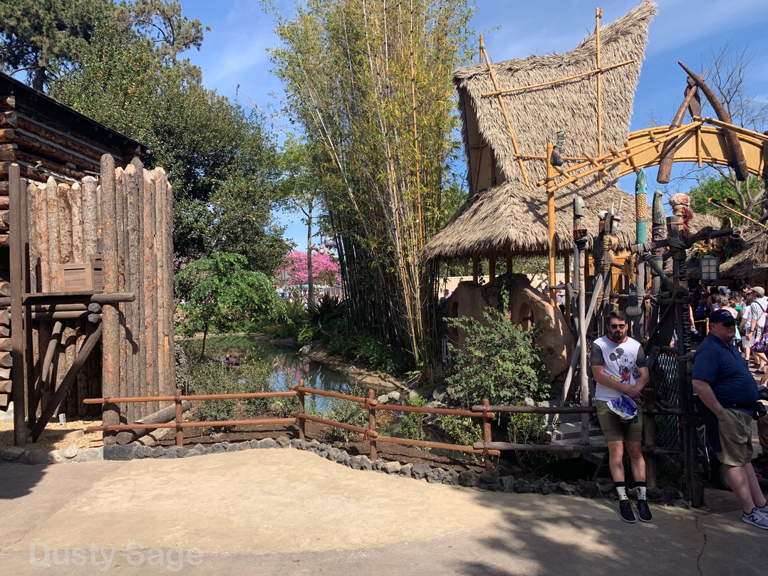 , Disneyland Update – It’s a Wall World