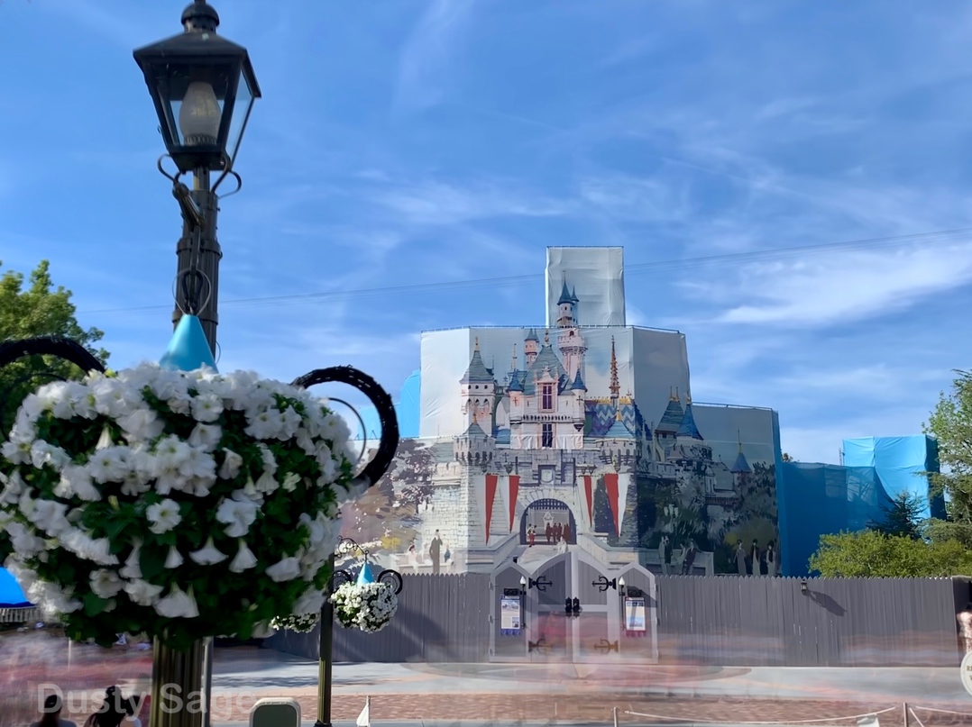 , Disneyland Update &#8211; It&#8217;s a Wall World