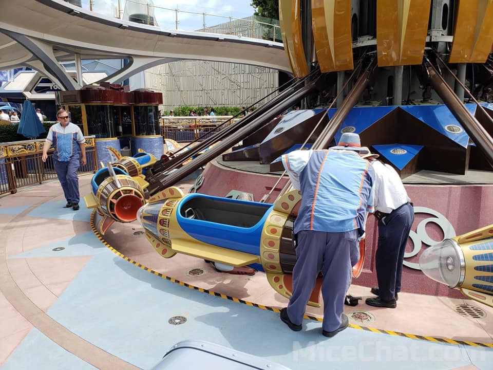 , Disneyland Update – Sign of the Times
