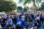 Disneyland-Crowds-Pirates