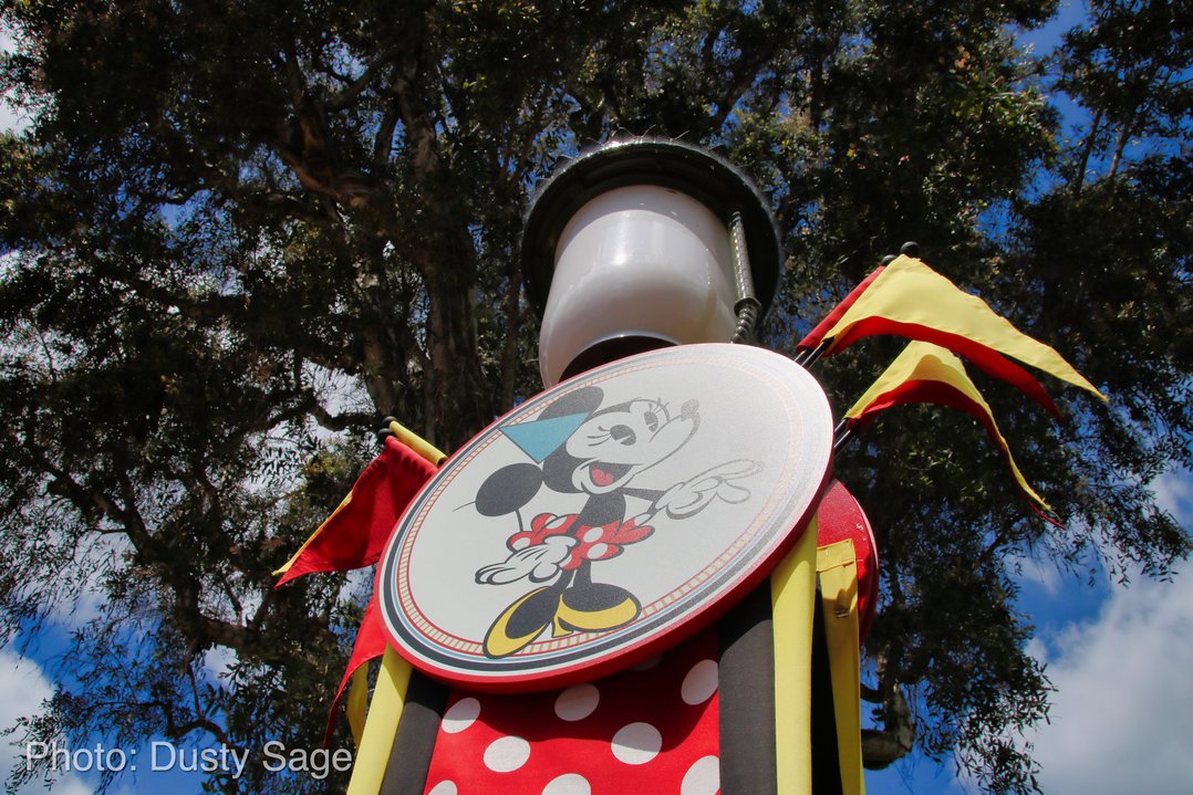 , Disneyland Update – New Star Wars Details, Stardust Expands, Springtime in the Parks