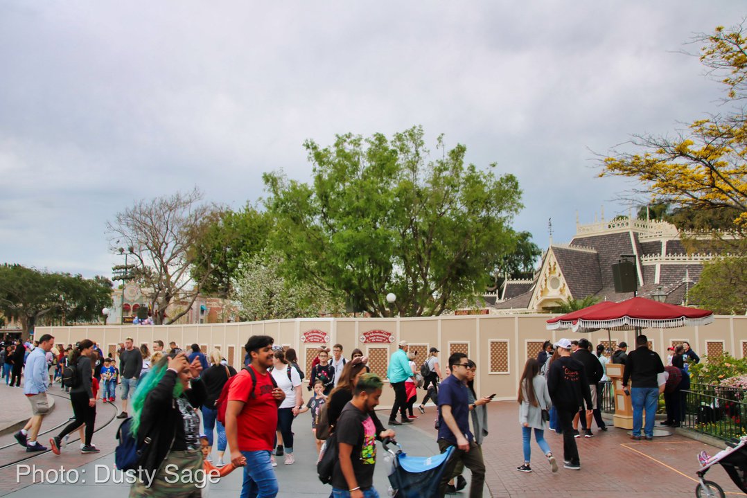 , Disneyland Update – New Star Wars Details, Stardust Expands, Springtime in the Parks