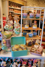 Disneyland-Easter-Treats-Display