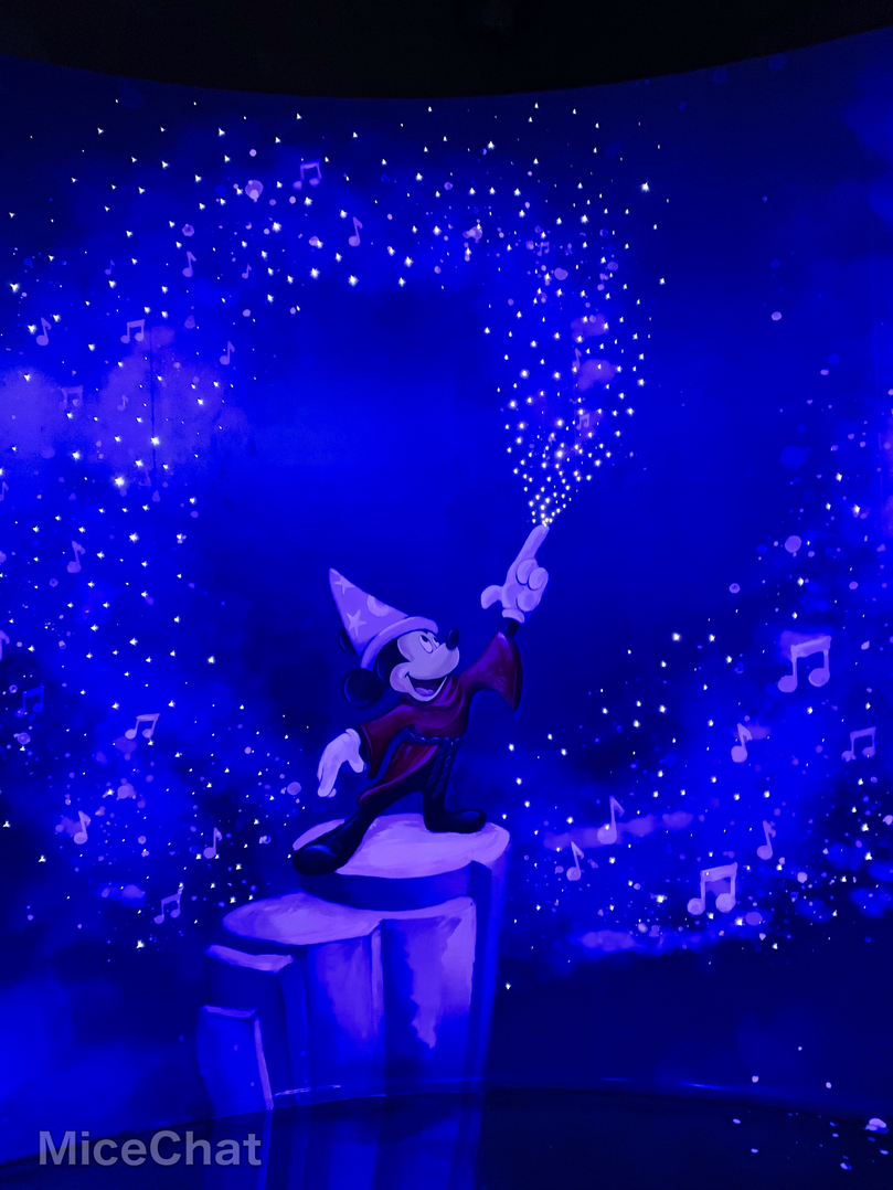 Pop-Up Disney, Snap to it at Pop-Up Disney! A Mickey Celebration