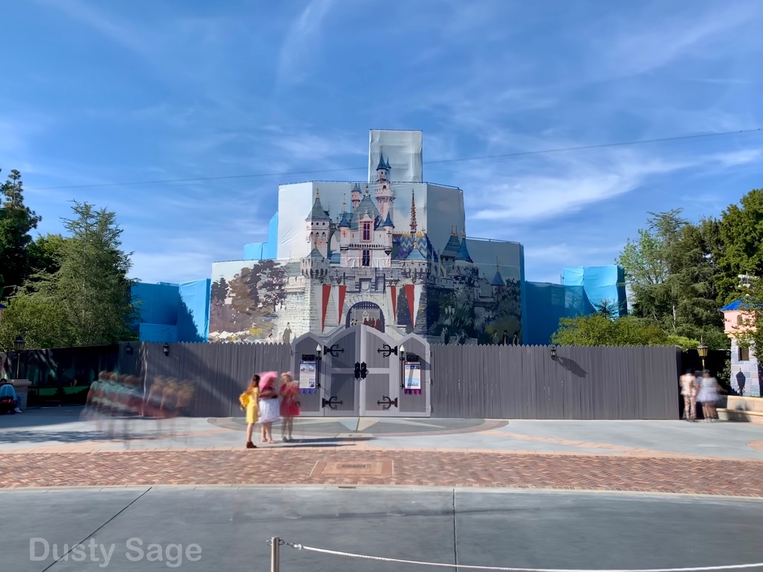 , Disneyland Update – It’s a Wall World