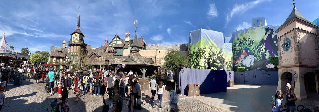 , Disneyland Update – It’s a Wall World