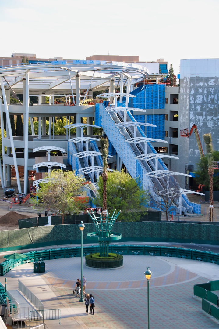 , Disneyland Update – It’s a Wall World