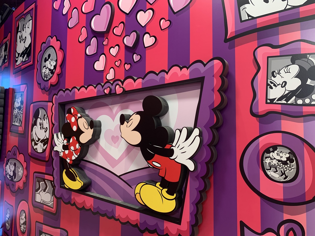 Pop-Up Disney, Snap to it at Pop-Up Disney! A Mickey Celebration