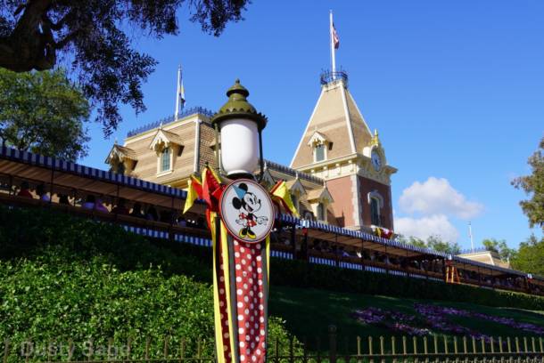 , Disneyland Update &#8211; Beauty Awakens, Ears End &#038; Honeyboo You