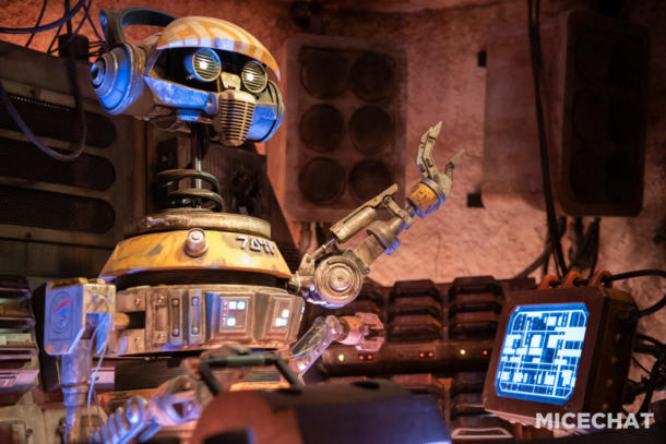Oga's Cantina, NOW WITHOUT RESERVATIONS – Oga’s Cantina Delivers the “Star Wars” to Galaxy’s Edge