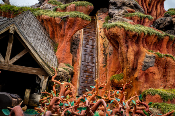 Magic Kingdom Construction, Dateline Disney World – Magic Kingdom a Necessary Mess