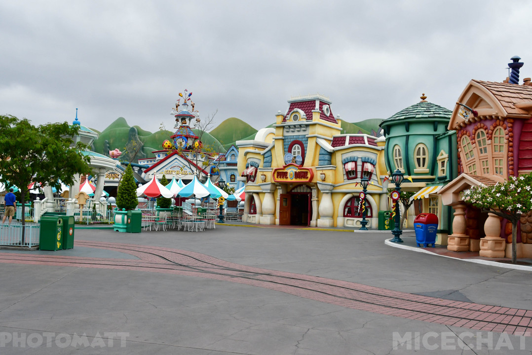 , Mickey and Minnie&#8217;s Runaway Railroad Construction Begins