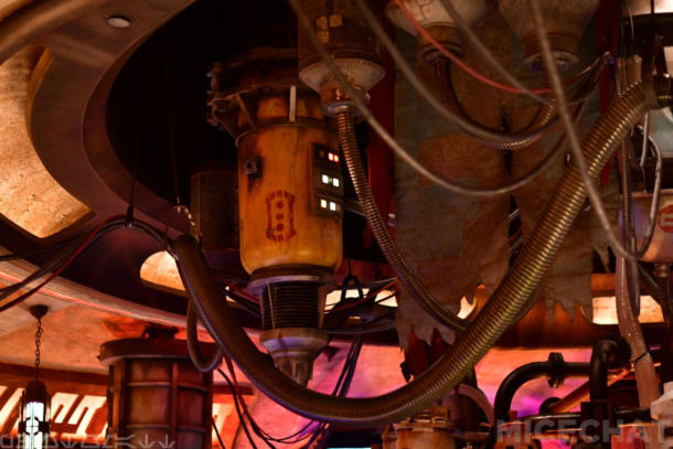 Oga's Cantina, NOW WITHOUT RESERVATIONS – Oga’s Cantina Delivers the “Star Wars” to Galaxy’s Edge