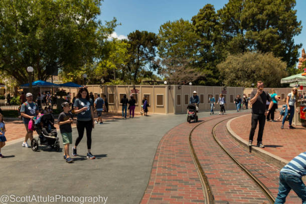 , Disneyland Update – Beauty Awakens, Ears End & Honeyboo You