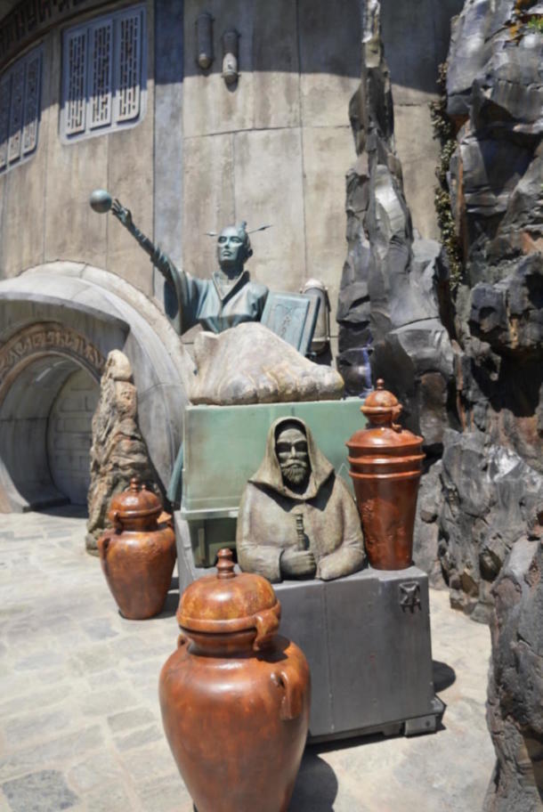 , The Shop Side: Your Guide to Star Wars: Galaxy’s Edge Restaurants and Shops