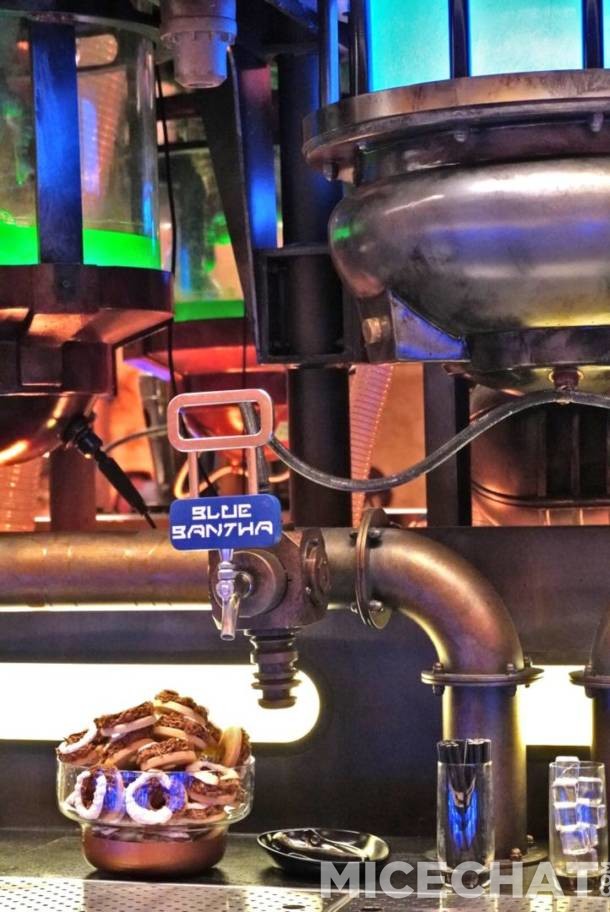 Oga's Cantina, NOW WITHOUT RESERVATIONS – Oga’s Cantina Delivers the “Star Wars” to Galaxy’s Edge