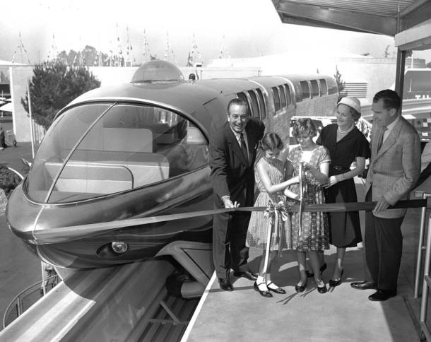 , Disneyland&#8217;s Matterhorn, Monorail &#038; Submarines Still Sexy at 60