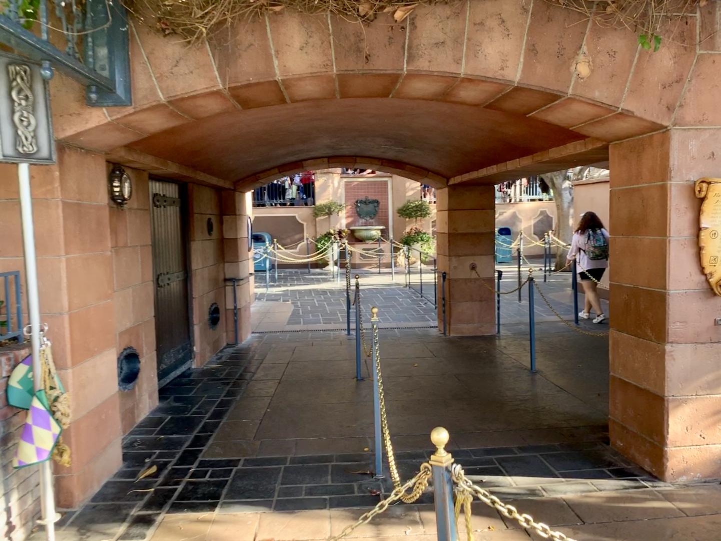 , Disneyland Update: Roar and Snore