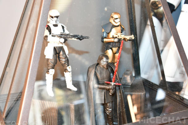Star Wars Clothing, Cloth and Thread: The Clothing of Star Wars Land