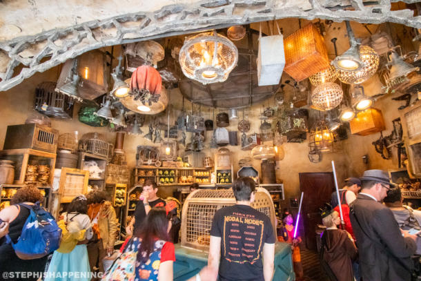 Galaxy's Edge Marketplace, A Tour of Black Spire Outpost&#8217;s Marketplace in Star Wars: Galaxy&#8217;s Edge