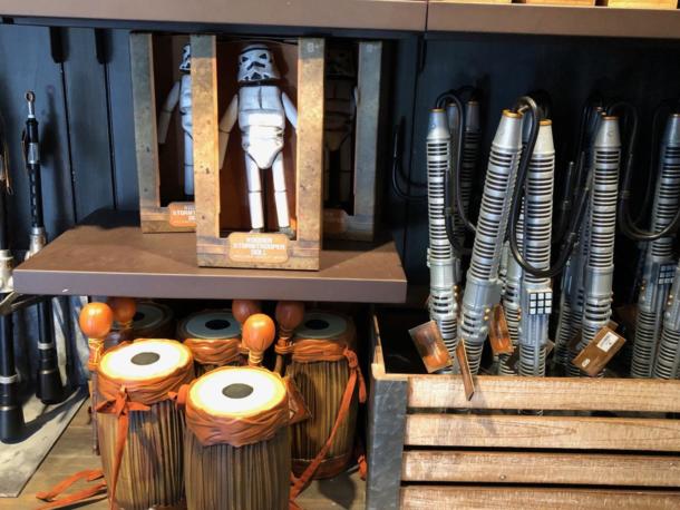 Galaxy's Edge Marketplace, A Tour of Black Spire Outpost&#8217;s Marketplace in Star Wars: Galaxy&#8217;s Edge