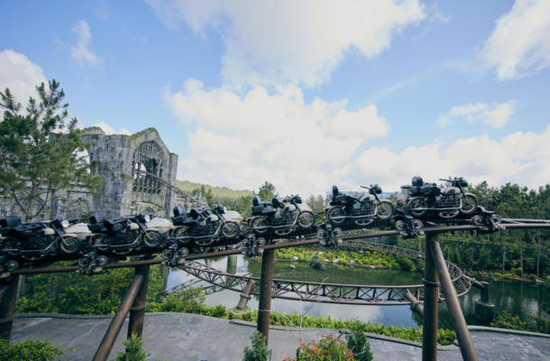 , Hagrid&#8217;s Motorbike Adventure Opens to 10 Hour Line!