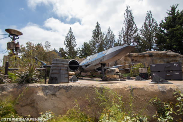 , Postcards from Batuu – A Scenic Daytime Look Around Galaxy’s Edge
