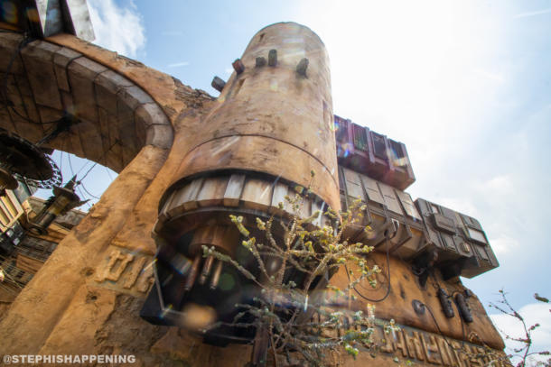 , Postcards from Batuu – A Scenic Daytime Look Around Galaxy’s Edge