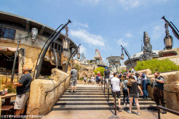 , Postcards from Batuu – A Scenic Daytime Look Around Galaxy’s Edge