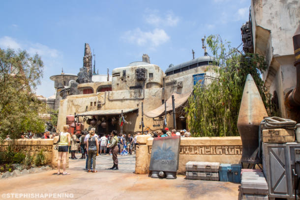 , Postcards from Batuu – A Scenic Daytime Look Around Galaxy’s Edge