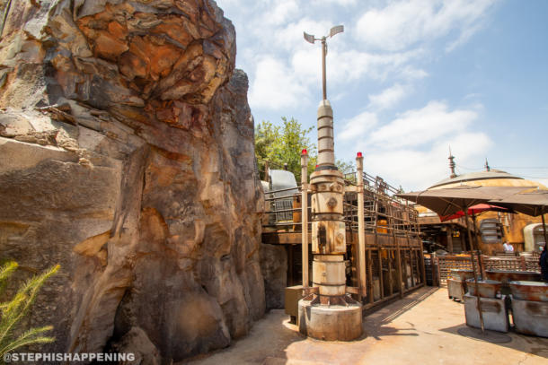 , Postcards from Batuu – A Scenic Daytime Look Around Galaxy’s Edge