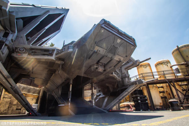 , Postcards from Batuu – A Scenic Daytime Look Around Galaxy’s Edge