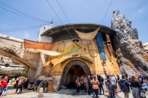 , Postcards from Batuu – A Scenic Daytime Look Around Galaxy’s Edge