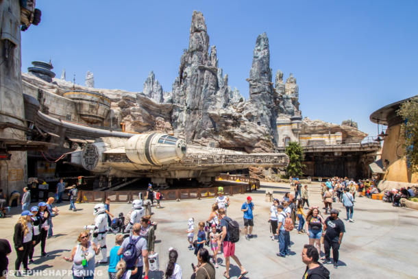 , Postcards from Batuu – A Scenic Daytime Look Around Galaxy’s Edge
