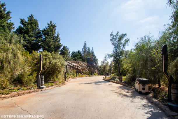 , Postcards from Batuu – A Scenic Daytime Look Around Galaxy’s Edge