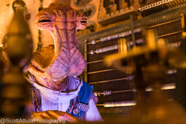 Dok-Ondar&rsquo;s Den of Antiquities, Relive Star Wars’ Past at Dok-Ondar&rsquo;s Den of Antiquities