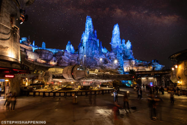 , Postcards From Batuu: A Nightime Stroll Through Galaxy’s Edge at Disneyland