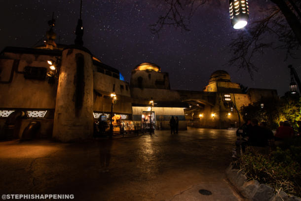 , Postcards From Batuu: A Nightime Stroll Through Galaxy’s Edge at Disneyland