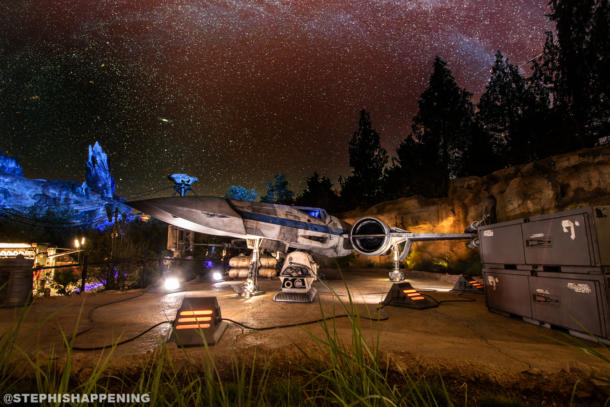 , Postcards From Batuu: A Nightime Stroll Through Galaxy’s Edge at Disneyland